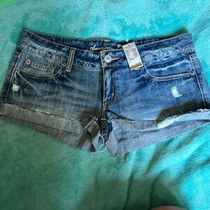 American Eagle Jean shorts size 8 brand new